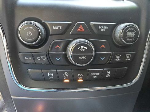 Used 2020 Jeep Grand Cherokee Laredo image 20