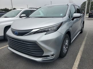 Used 2024 Toyota Sienna XLE video 2