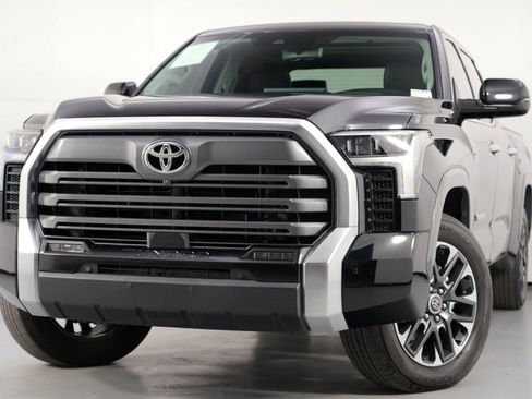 Used 2022 Toyota Tundra Limited image 3