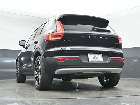 Used 2023 Volvo XC40 B5 Plus w/ Protection Package Premier AWD/4WD image 16