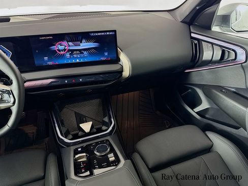 Used 2025 BMW X3 xDrive30i w/ Premium Package image 21