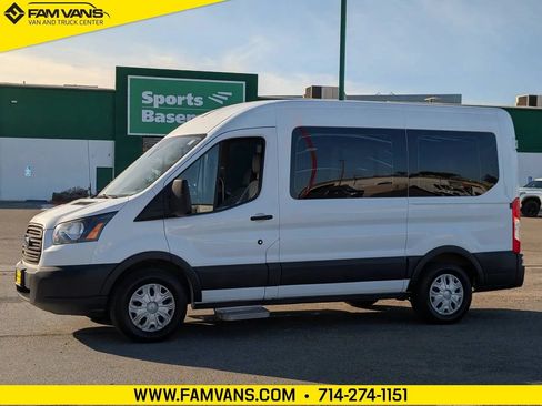 Used 2017 Ford Transit 150 XL RWD image 4