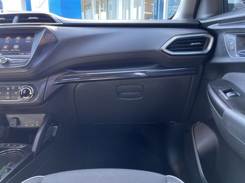 Used 2022 Chevrolet TrailBlazer LT image 32