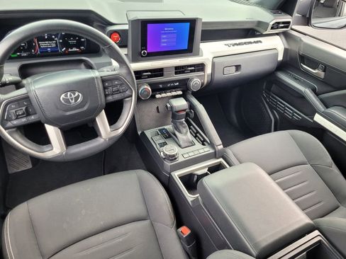 Used 2024 Toyota Tacoma TRD Off-Road image 7