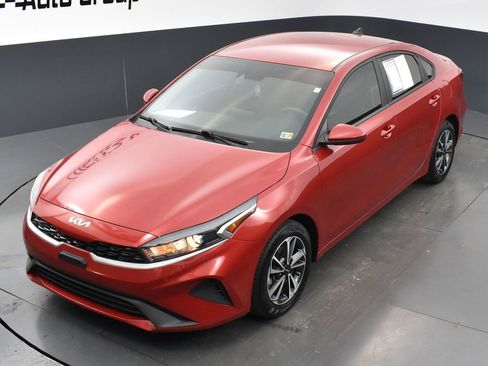 Certified 2023 Kia Forte LXS image 17