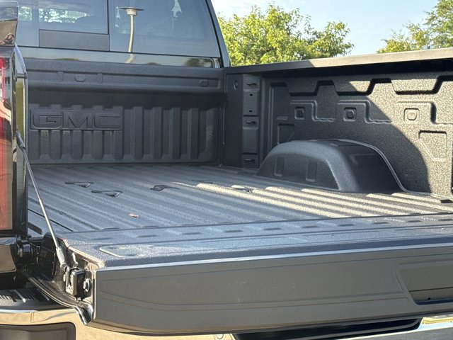 New 2026 GMC Sierra 2500 SLT w/ SLT Premium Package AWD/4WD image 9