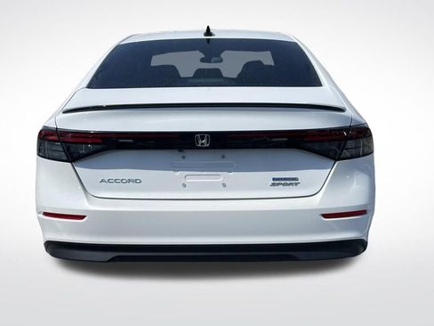 Used 2025 Honda Accord Sport image 4