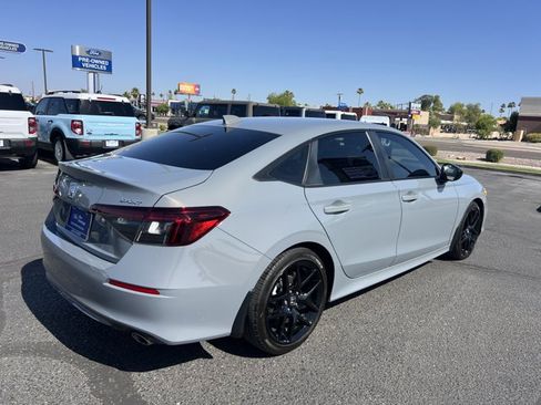 Used 2025 Honda Civic Sport image 4