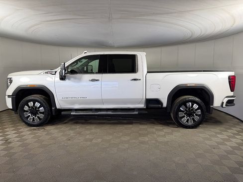 Used 2024 GMC Sierra 2500 Denali w/ Denali Reserve Package AWD/4WD image 17