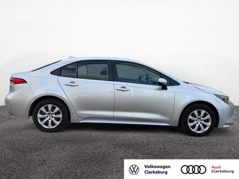 Used 2020 Toyota Corolla LE image 8