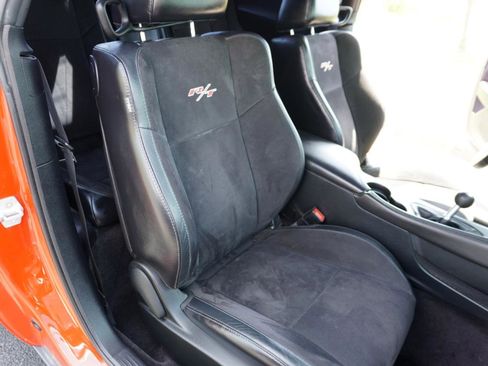 Used 2016 Dodge Challenger R/T Plus image 22