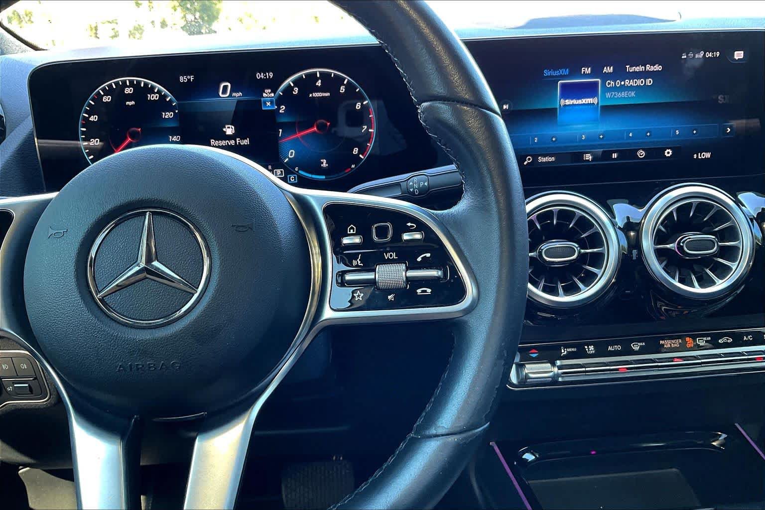 Used 2023 Mercedes-Benz GLA 250 4MATIC image 25