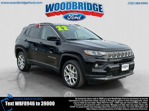 Used 2022 Jeep Compass Latitude image 1