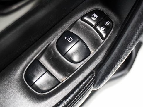 Used 2019 Nissan Rogue Sport S AWD/4WD image 19