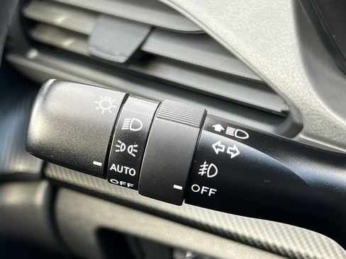 Used 2024 Subaru Crosstrek 2.0i Premium image 18