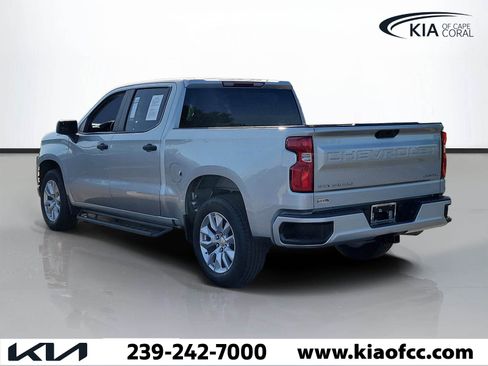 Used 2021 Chevrolet Silverado 1500 Custom image 4