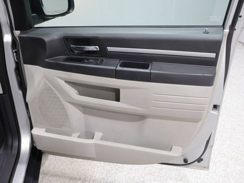 Used 2009 Dodge Grand Caravan SE w/ Climate Group FWD image 22