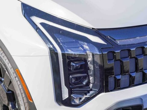 New 2026 Kia Sportage X-Line image 11