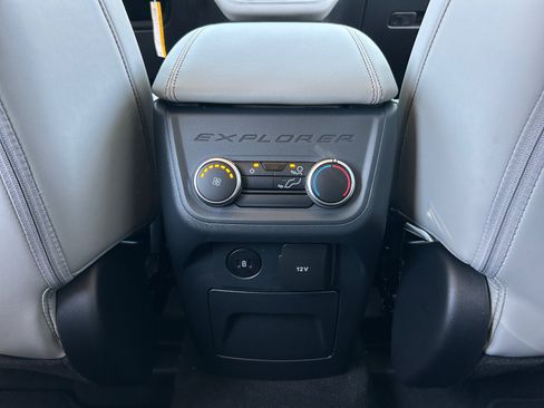 New 2026 Ford Explorer Active w/ Active Comfort Package RWD image 32