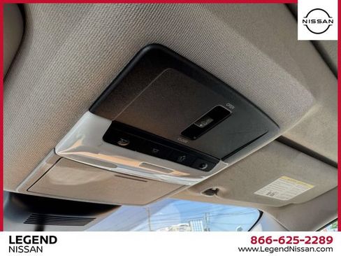 Used 2023 Nissan Sentra SV w/ SV Premium Package FWD image 31