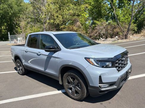 Used 2026 Honda Ridgeline TrailSport image 3