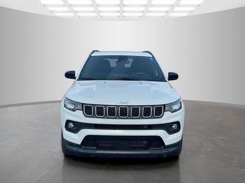 Certified 2024 Jeep Compass Latitude AWD/4WD image 2