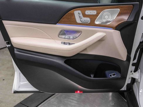 Certified 2025 Mercedes-Benz GLS 450 4MATIC image 27