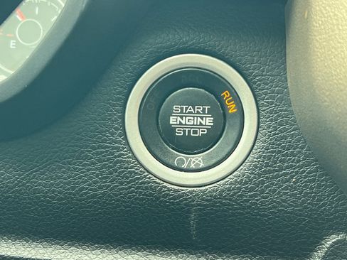 Used 2024 RAM 2500 Laramie image 20