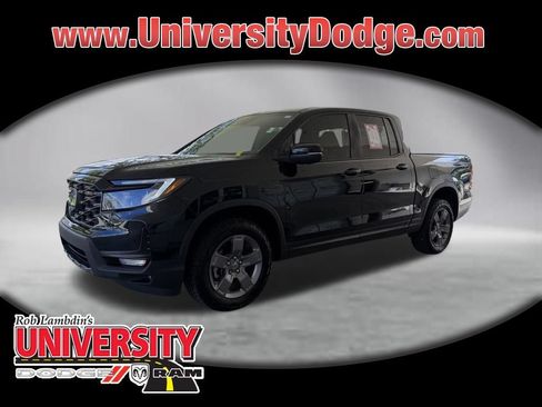 Used 2025 Honda Ridgeline TrailSport image 1