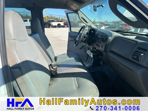 Used 2006 Ford F350 XL RWD image 16