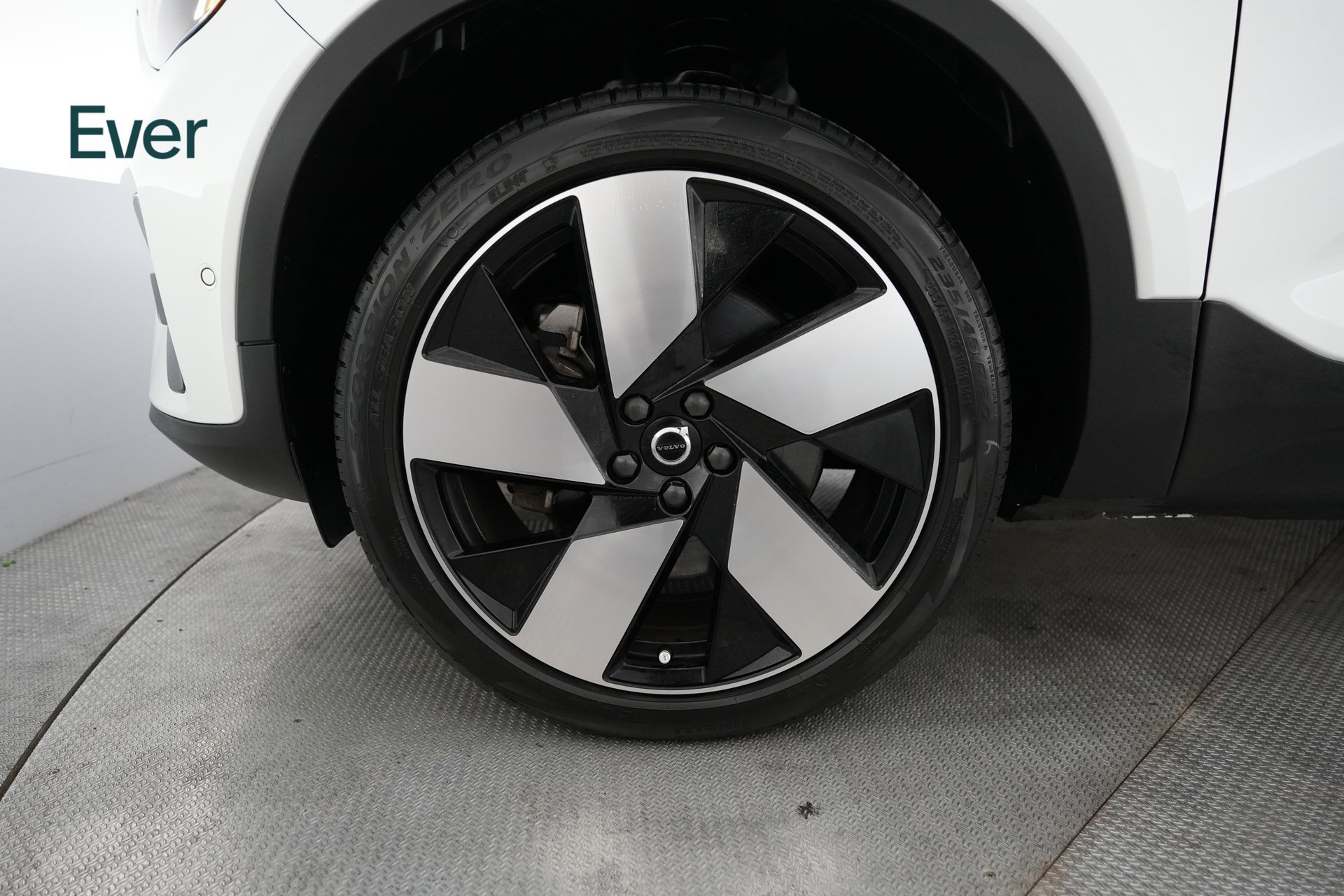 Used 2023 Volvo C40 P8 Recharge Ultimate AWD/4WD image 19