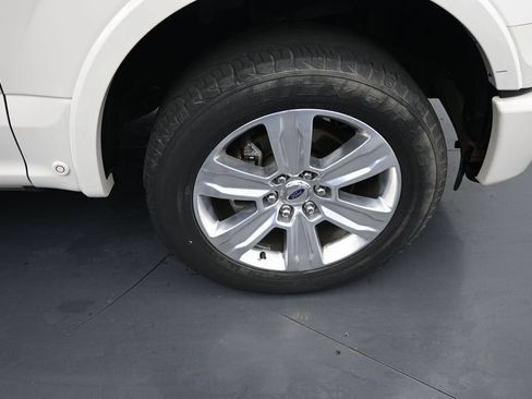 Used 2016 Ford F150 Platinum w/ Equipment Group 701A Luxury AWD/4WD image 11