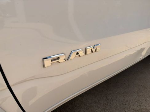 Used 2020 RAM 1500 Laramie AWD/4WD image 10