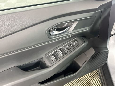 Used 2025 Honda Accord SE image 15
