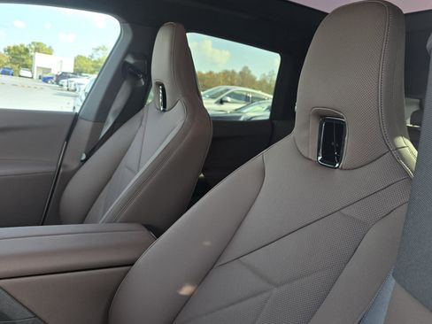 New 2026 BMW iX xDrive60 image 19