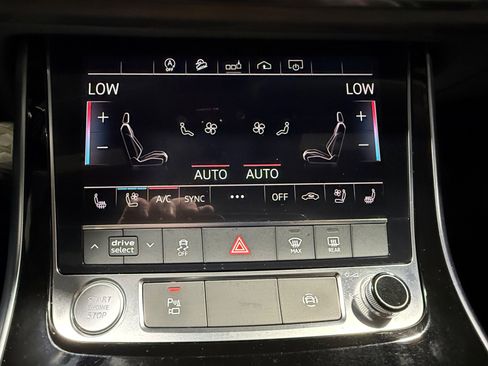 Used 2019 Audi Q8 Premium Plus w/ Premium Plus AWD/4WD image 33