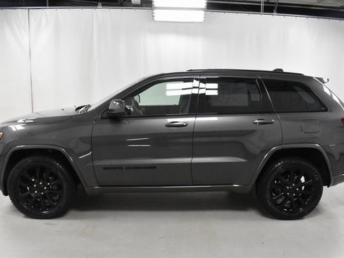 Used 2019 Jeep Grand Cherokee Altitude image 8