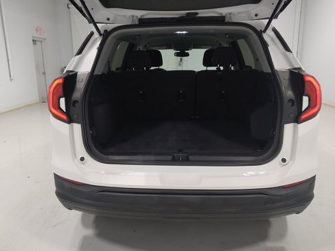 Used 2019 GMC Terrain SLE w/ LPO, Floor Liner Package FWD image 29