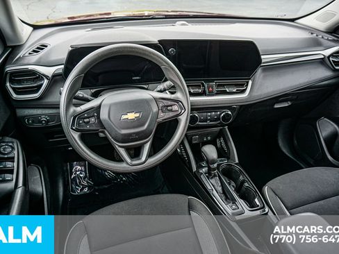 Used 2024 Chevrolet TrailBlazer LT FWD image 27