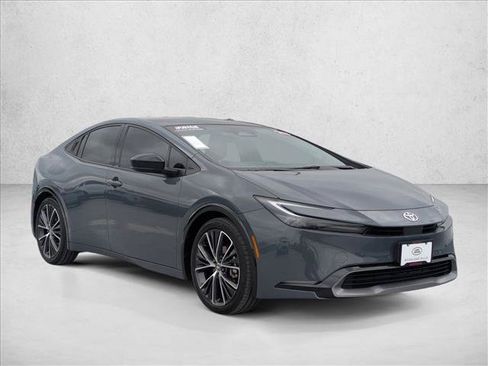 Used 2023 Toyota Prius Limited FWD image 3