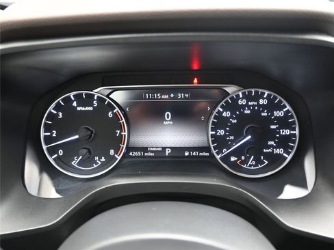 Used 2021 Nissan Rogue S image 11