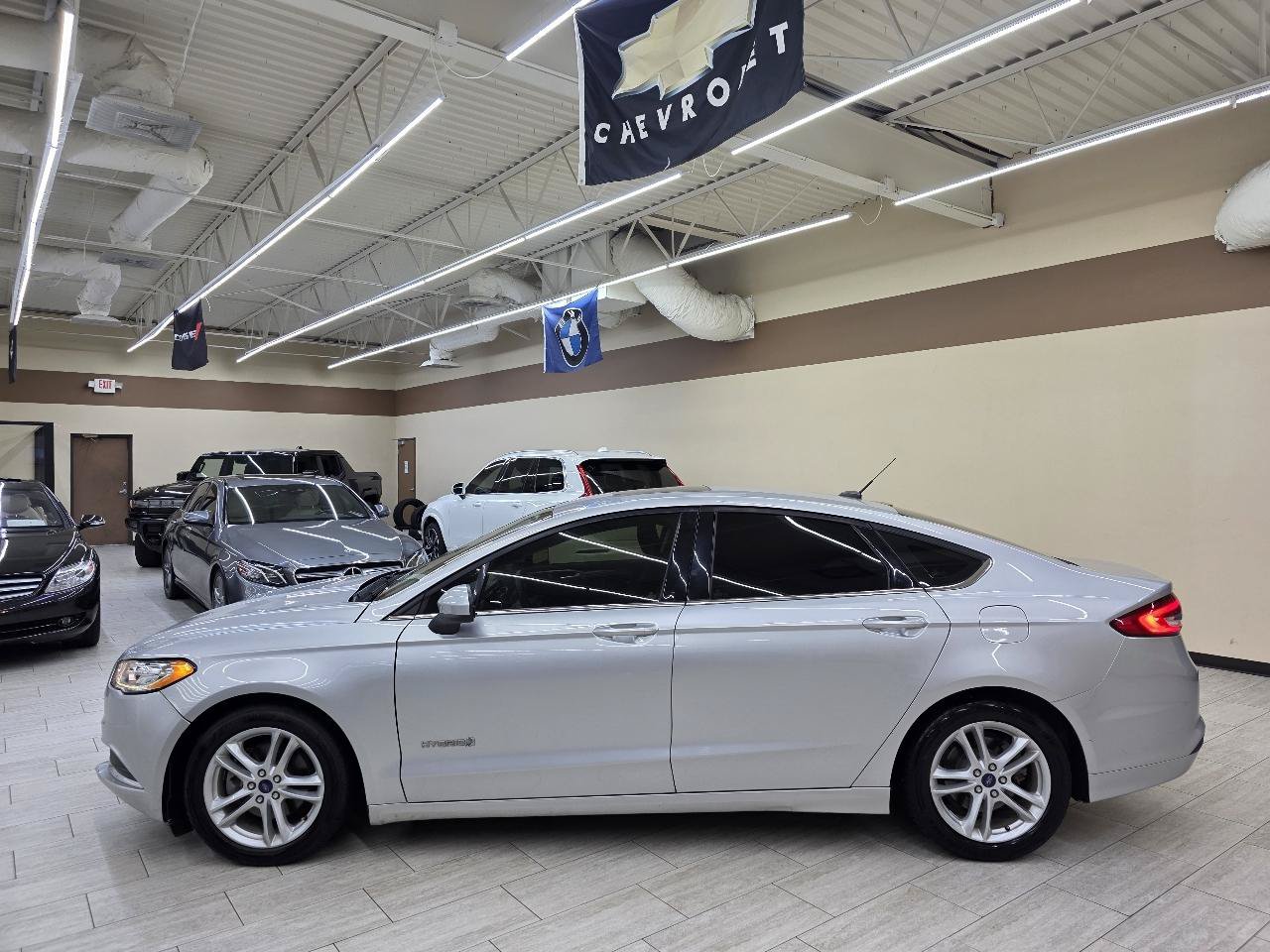 Used 2018 Ford Fusion SE FWD image 9