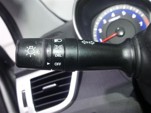 Used 2016 Hyundai Elantra GT FWD image 32