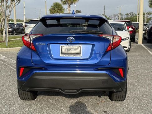 Used 2020 Toyota C-HR XLE image 4