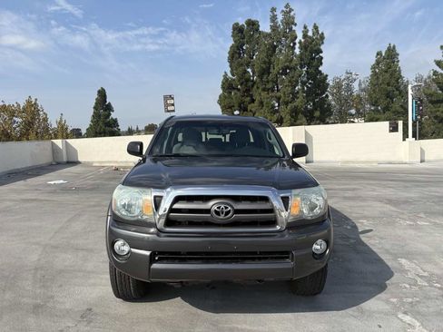 Used 2010 Toyota Tacoma PreRunner image 28