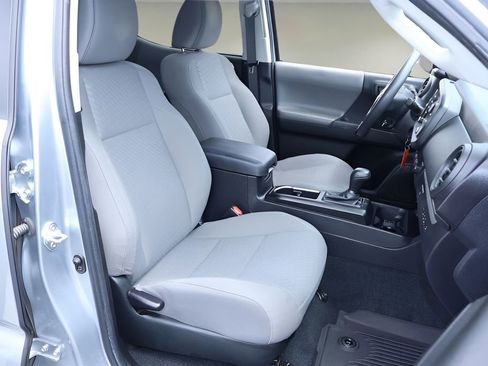 Certified 2022 Toyota Tacoma SR w/ SR Convenience Package image 19