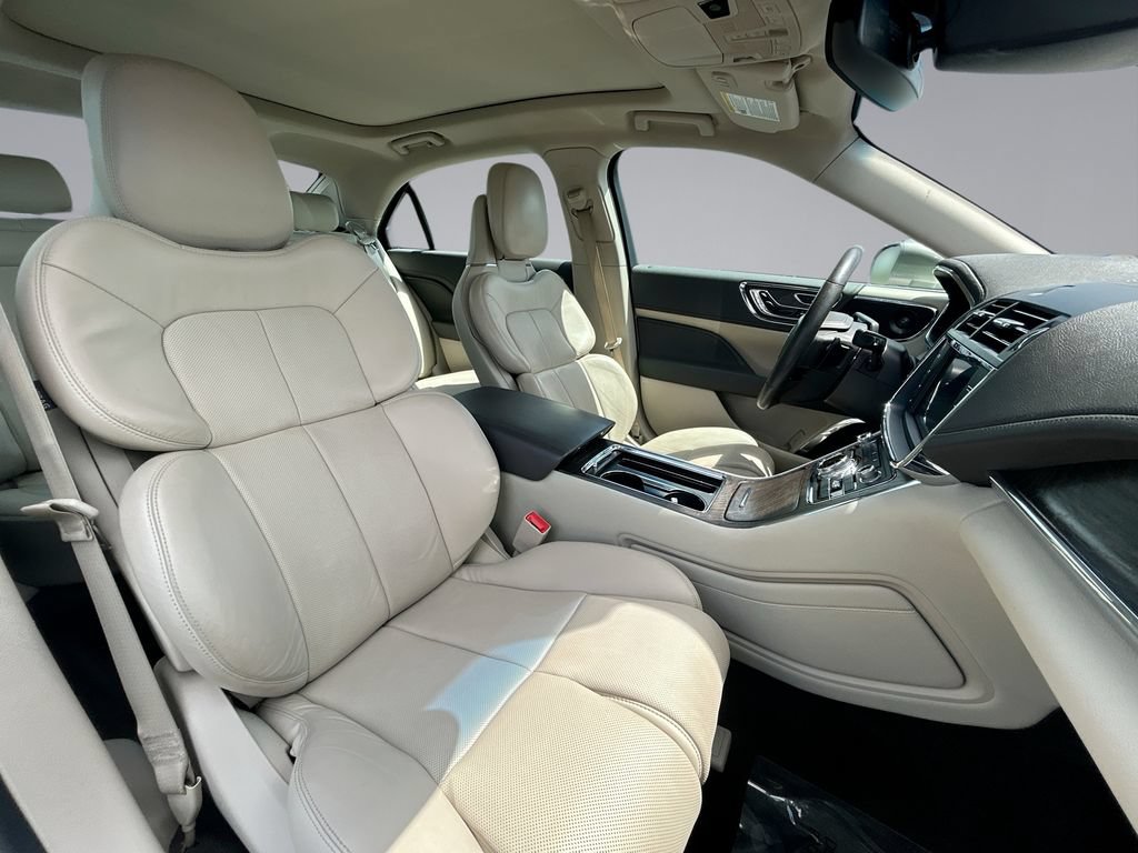Used 2020 Lincoln Continental Reserve AWD/4WD image 13