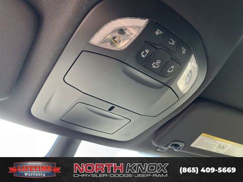 New 2026 Chrysler Voyager LX image 12