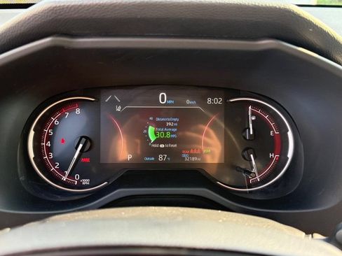 Used 2025 Toyota RAV4 XLE AWD/4WD image 26