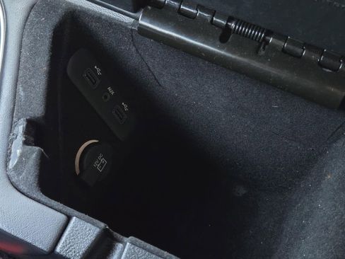 Used 2018 Dodge Challenger R/T image 22